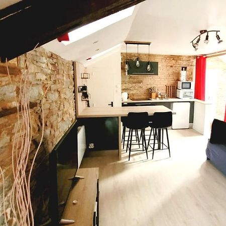 Appartement De Charme - Centre Ville Шатобриан Экстерьер фото